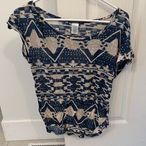 Happening in the Present Geometric Blue and Beige Short Sleeve Top